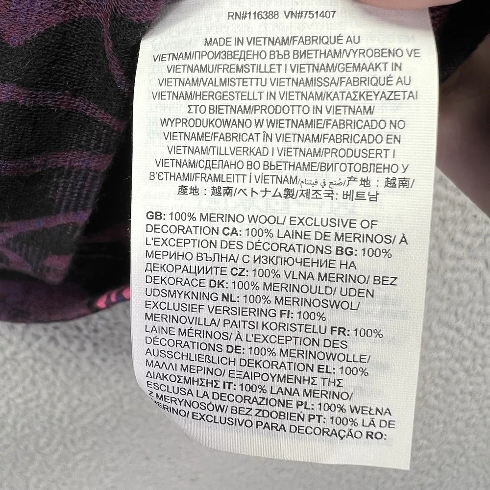 Smartwool Women's Long Sleeve Top - Black and Pink Floral - Picture 5 of 9